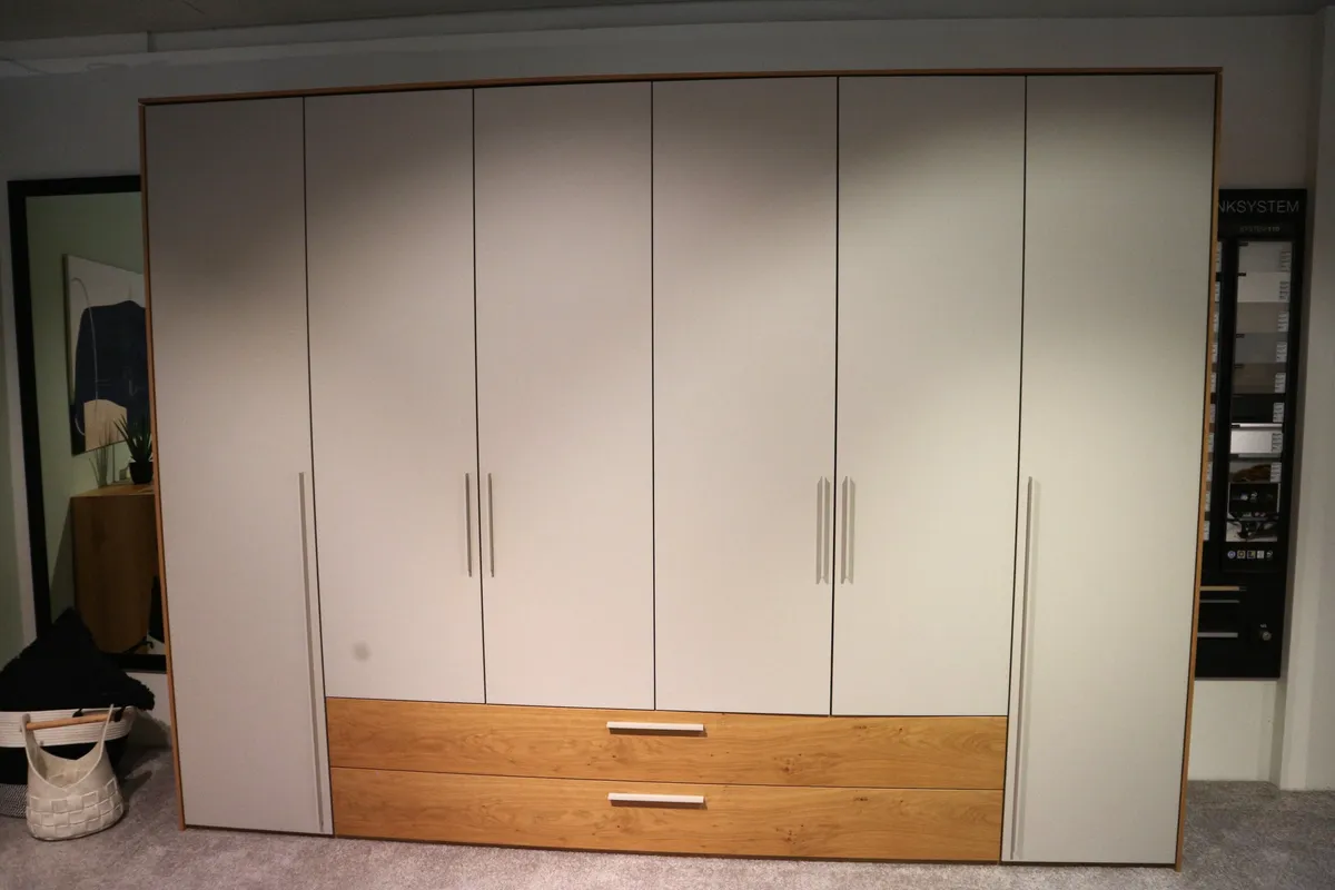 Drehtürenschrank LS23 Mat200